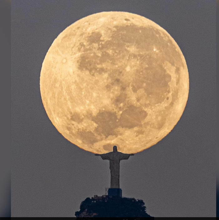 Photographer's Shot Of Christ The Redeemer 'Holding' The Moon Goes Viral